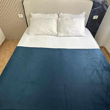 Front Superior Blue Marine