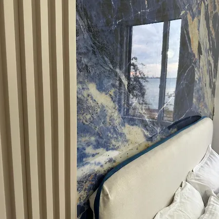 Front Superior Blue Marine Апартаменты Дуррес
