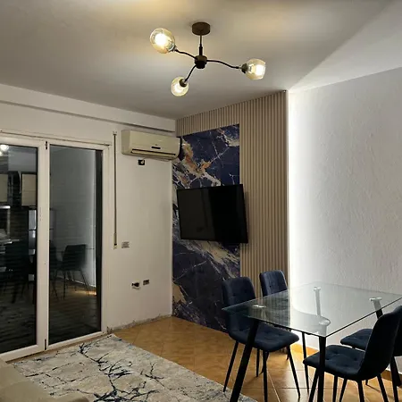 Front Superior Blue Marine Дуррес