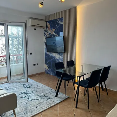 아파트 Front Superior Blue Marine