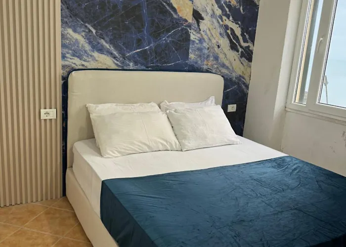 Front Superior Blue Marine Durrës