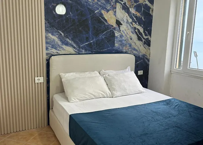 Front Superior Blue Marine Appartement